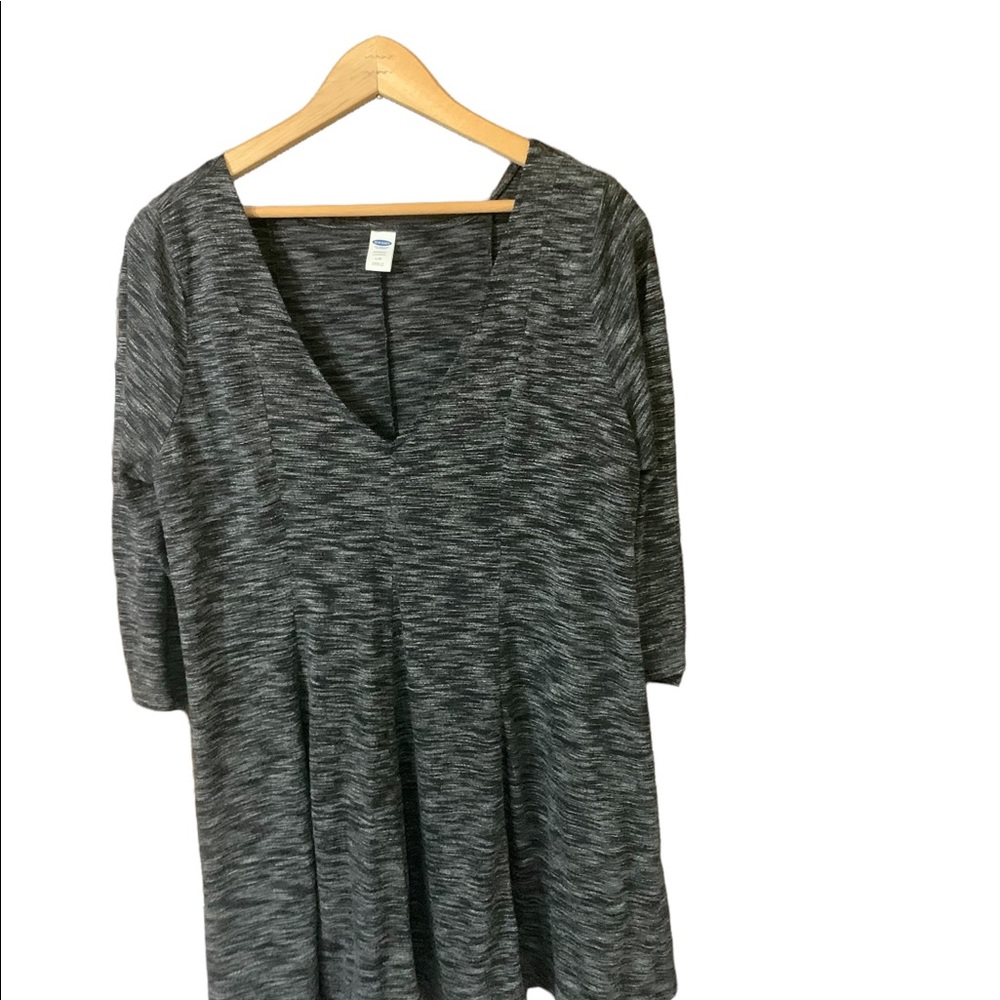 Old Navy large Maternity shirt Grey with small white stripping design.